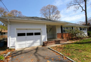 617 Riverside Dr, Wall Township NJ  07753-5640 exterior