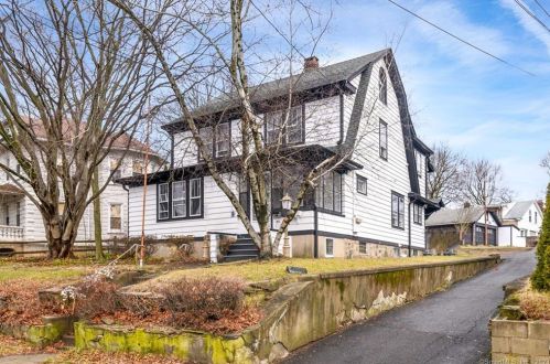 43 Taylor Ave, Norwalk CT  06854-2809 exterior