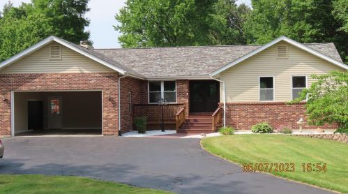 575 Midland Ave, Hazelwood, MO 63043-2607