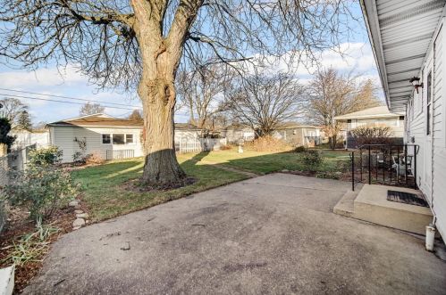 212 Virginia St, Hobart IN  46342-5884 exterior