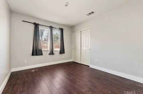 517 Prospect Ave, Riverside CA  92507-1720 exterior