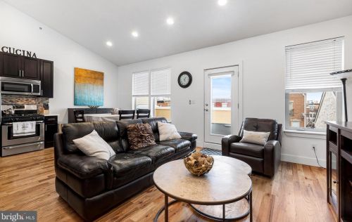 825 20th St, Philadelphia, PA 19130-2005