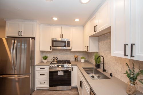 3714 Clinton St, San Diego, CA 92113-1721