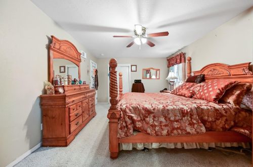 1432 Marshall St, Turlock CA 95380-4133 exterior