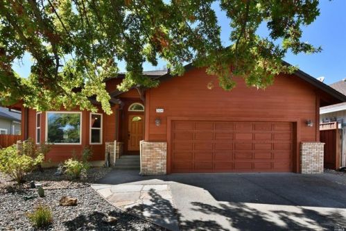 504 Walten Way, Windsor, CA 95492-8038