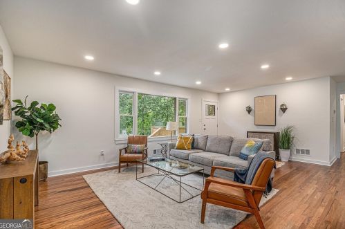 2130 Bolling Brook Dr, Atlanta GA  30311-2516 exterior
