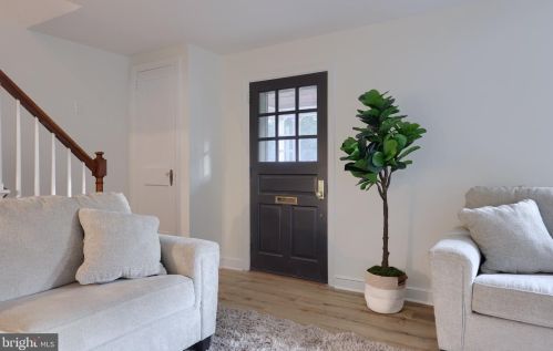 975 Salisbury Ct, Lancaster PA  17601-5163 exterior