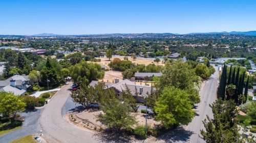 1016 Burro Verde, Lake Nacimiento, CA 93446-2307