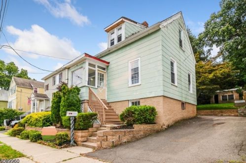 23 Willie St, Paterson, NJ 07508-1621