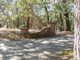 25414 Table Meadow Rd, Auburn, CA 95602-8930