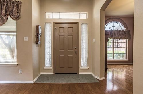 2729 White Rock Dr, Fort Worth TX  76131-2048 exterior