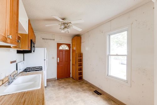 1458 Almond Ave, Saint Paul MN  55108-2536 exterior