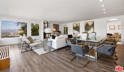 3631 Oakfield Dr, Van Nuys, CA 91423-4429