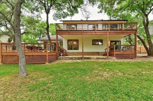 1517 Ben Crenshaw Way, Austin TX  78746-6160 exterior