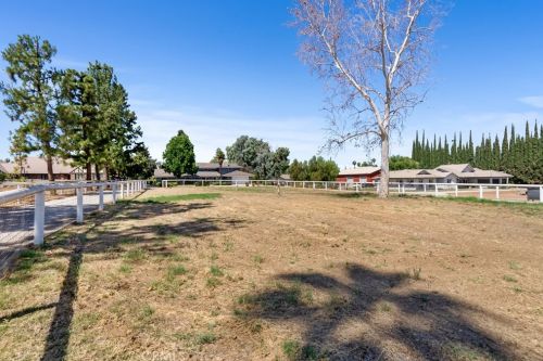 2150 Gratton St, Riverside CA  92504-5201 exterior