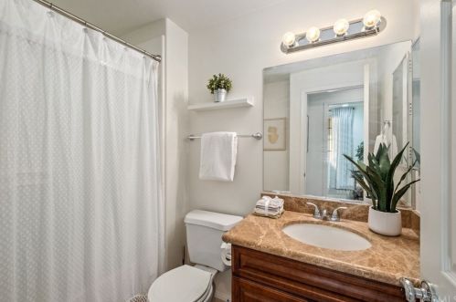 26 Full Moon, Irvine CA  92618-8843 exterior
