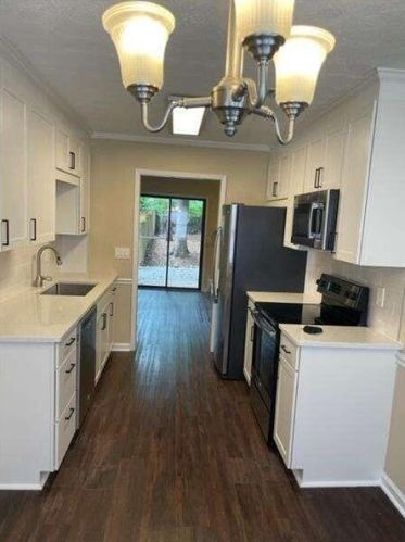 2941 Governors Ct, Marietta, GA 30066-5273