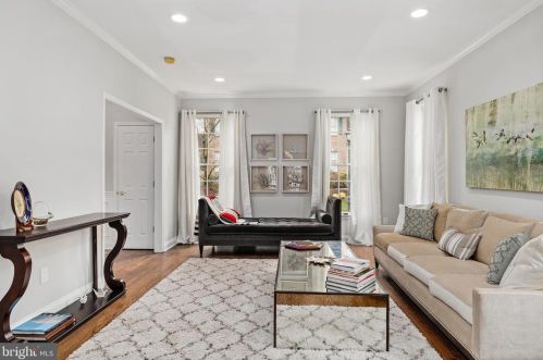 3 Kings Ln, Tavistock NJ 08033-1230 exterior