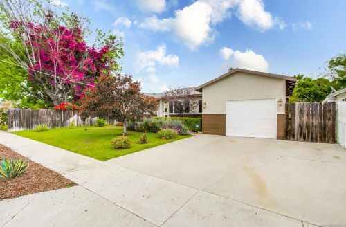 744 Goldenrod St, Escondido, CA 92027-2112