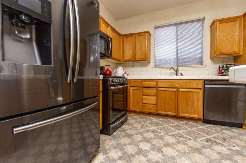 962 Ashford Dr, Turlock CA 95382-0262 exterior