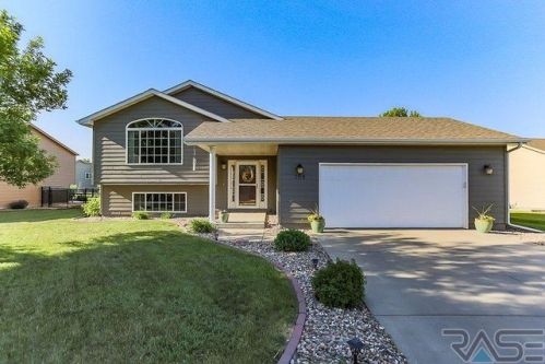 108 Greenwood St, Corson, SD 57005-2161