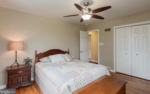 2006 Rachael Dr, Lancaster PA  17601-3655 exterior