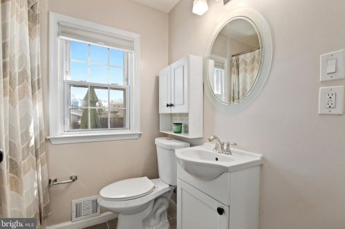 10159 Sutherland Rd, Silver Spring MD 20901-2236 exterior