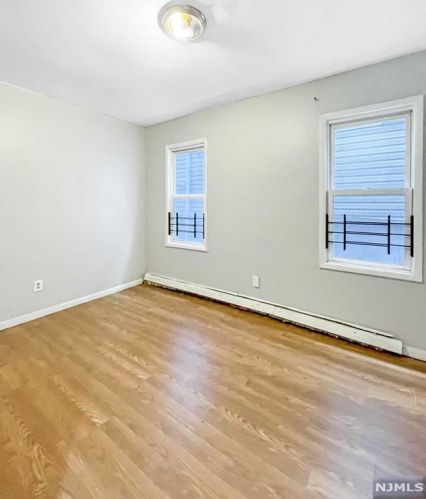 46 Ellis Ave, Irvington NJ  07111-4211 exterior