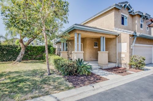 484 Night Rain Ln, Simi Valley, CA 93065-7425
