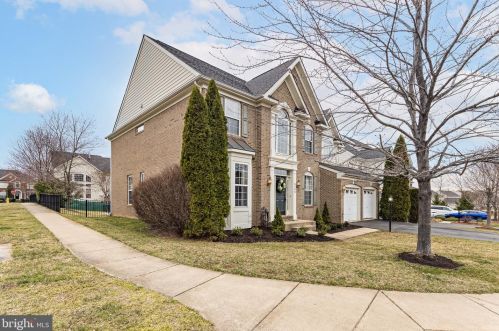 6708 Grace View St, Gainesville, VA 20155-6200