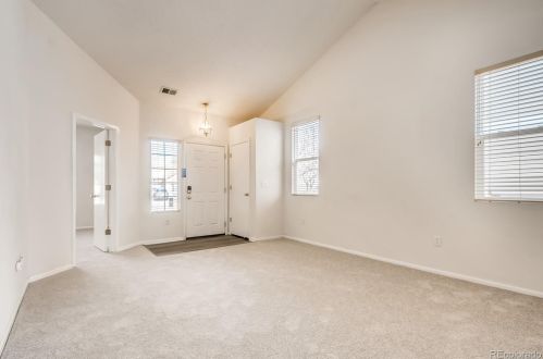 19494 58 Pl, Denver CO 80019-2027 exterior