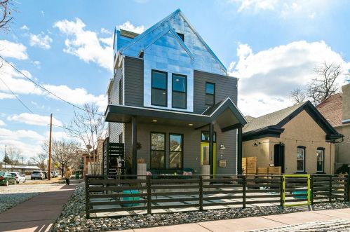3262 Curtis St, Denver, CO 80205-2755