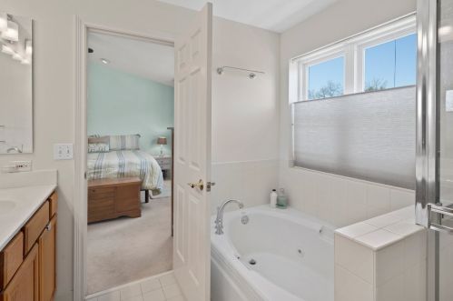 540 Commons Ct, Bannockburn IL  60015-4313 exterior