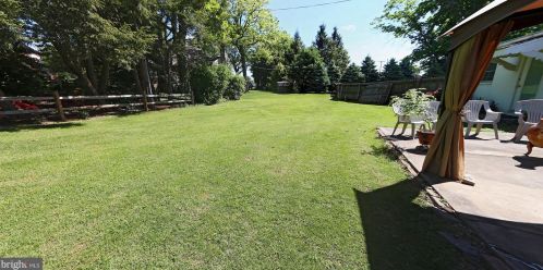 25 Roosevelt Blvd, Lancaster PA  17601-4039 exterior