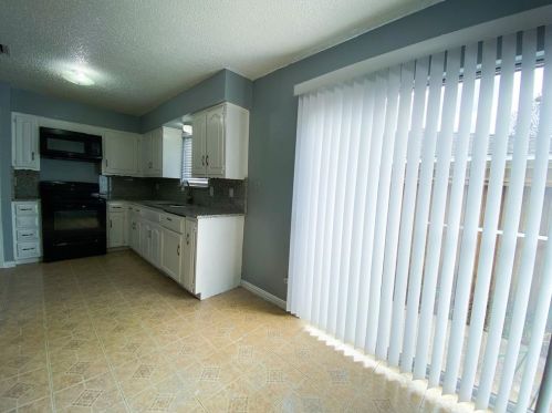 713 Worcester Ln, Garland TX 75040-4186 exterior