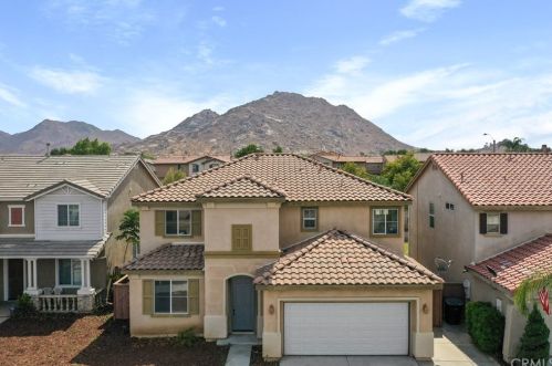 3371 Thistlewood Ln, Perris, CA 92571-7610