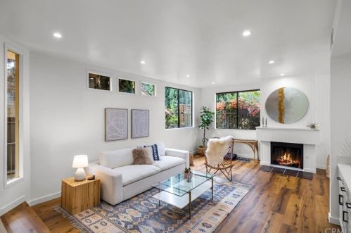 1325 26th St, Santa Monica, CA 90404-2051