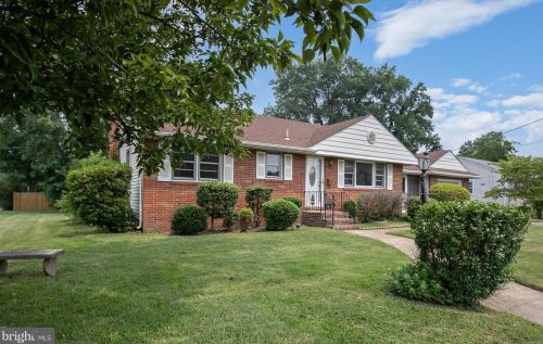 501 4th Ave, Gloucester, NJ 08031-1422