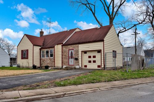166 141st St, Chicago, IL 60827-2266