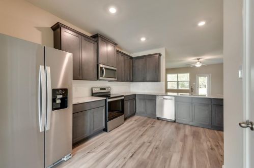 207 Lakeridge Dr, Princeton TX  75407-4829 exterior