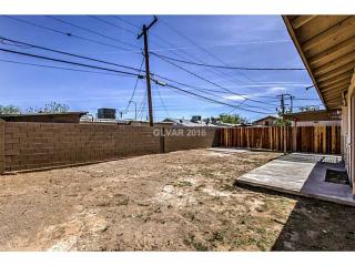 1824 Bearden Ave, Henderson NV  89011-4205 exterior