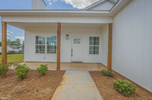 380 Ansley Dr, Lavonia, GA 30553-3789