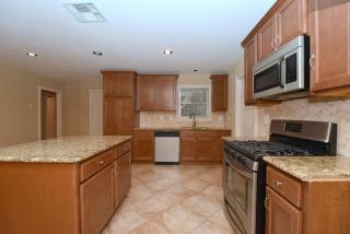 10402 Chatterton Dr, Houston TX  77043-3202 exterior