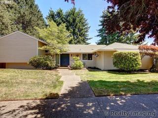 12002 Morning Hill Dr, Portland, OR 97223-1843