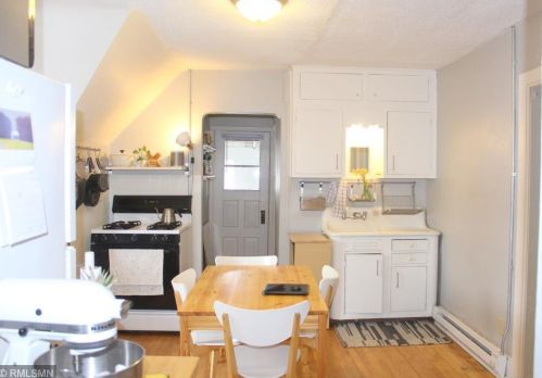 914 Armstrong Ave, Saint Paul MN 55102-3804 exterior