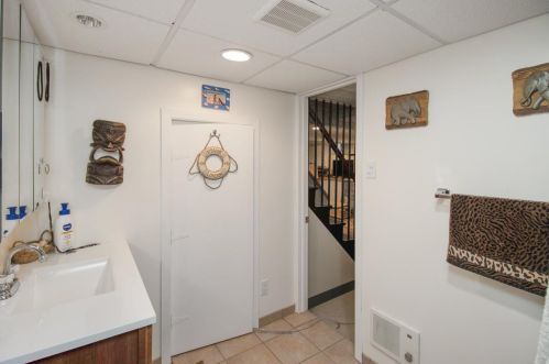 1155 Burnquist St, Saint Paul MN  55106-2804 exterior