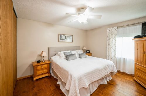 1048 Carmel Ct, Saint Paul MN  55126-5879 exterior