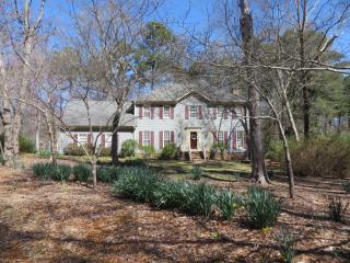 7000 Valley Dr, Raleigh, NC 27612-6929