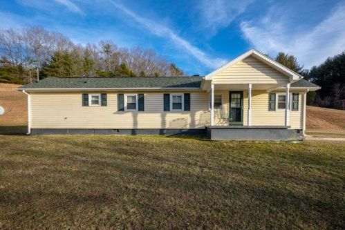 339 Cardinal Rd, Meadowcreek, VA 24333-4682