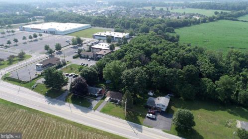 1208 Walnut Bottom Rd, Carlisle, PA 17015-9122